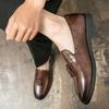 FashionMan Повседневная обувь без застежек в итальянском стиле Удобные модные роскошные мокасины с кисточками Мужская кожаная обувь Деловая официальная мужская обувь