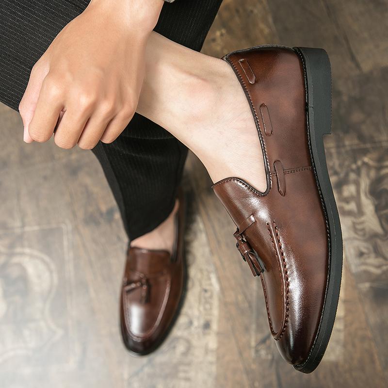 FashionMan Повседневная обувь без застежек в итальянском стиле Удобные модные роскошные мокасины с кисточками Мужская кожаная обувь Деловая официальная мужская обувь