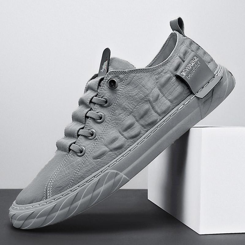 Men Casual Shoes Summer Newest Fashion Solid Color Sports Shoes Outdoor Non-Slip Wear-Resistant Shoes Light Breathable Canvas Shoes