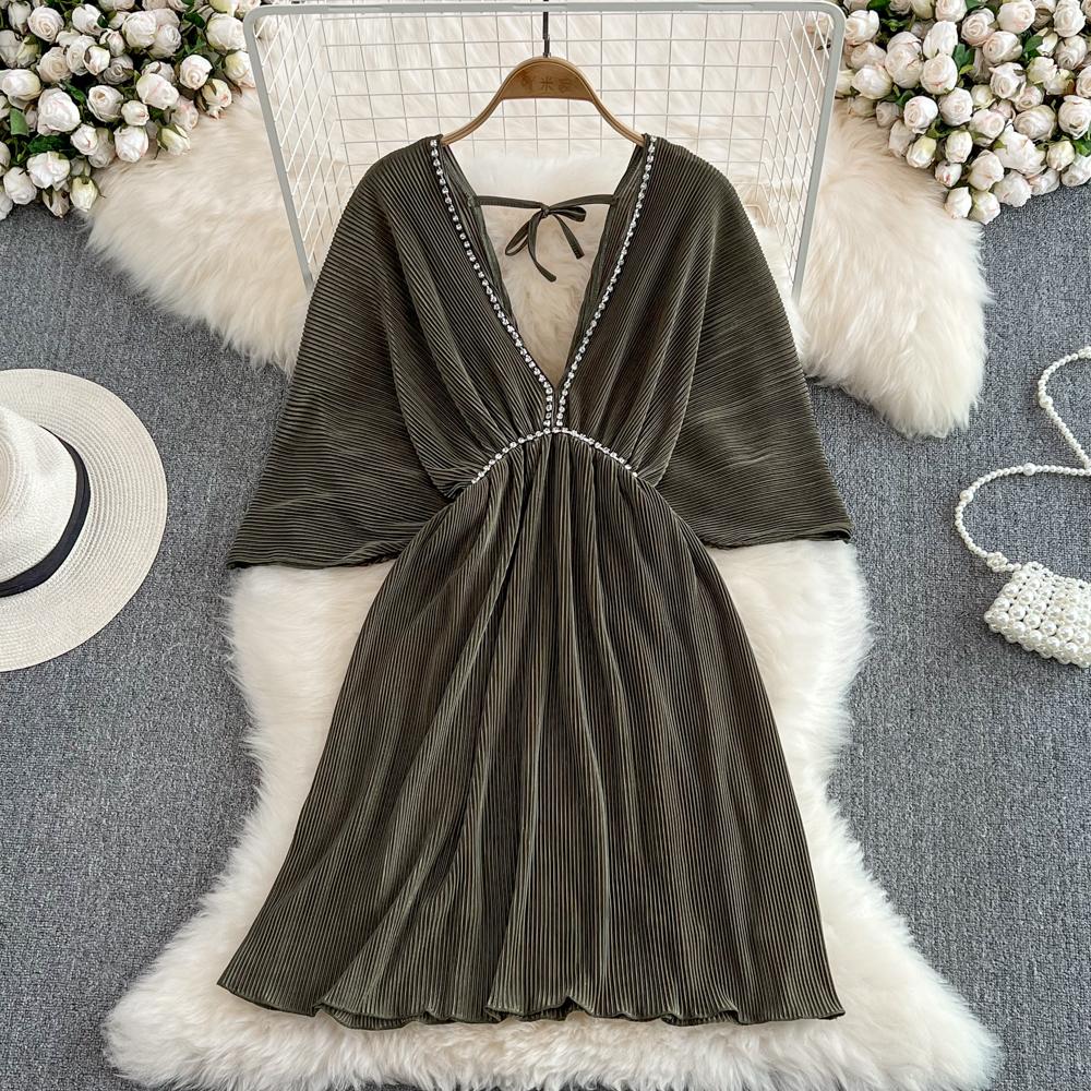 Высококачественное сексуальное темпераментное свободное плиссированное платье с v-образным вырезом и открытой спиной на талии и рукавами «летучая мышь»