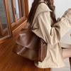 Ladies' Autumn and Winter New Large Capacity Retro Briefcase Niche Design Internet Celebrity High-end Commuting Shoulder Bag
