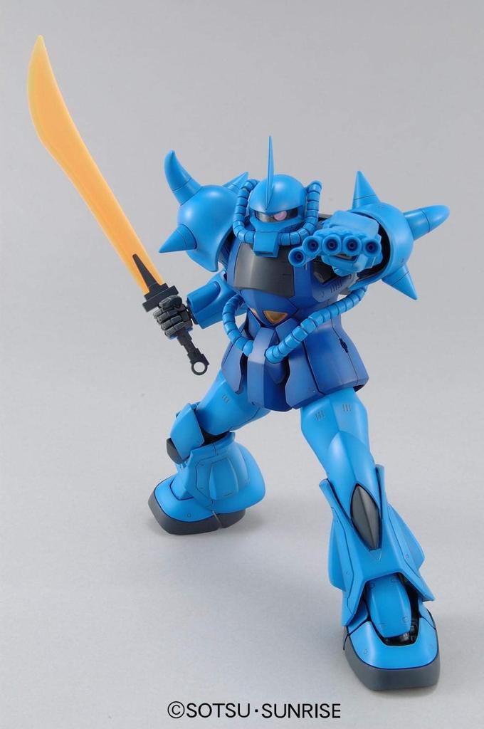 Мобильный доспех Gouf из Gundam Масштабная пластиковая модель [MG] MS-07B Вер.2.0 1/100 Предварительно окрашенная