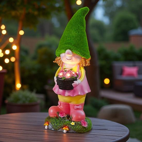 Солнечная садовая статуэтка гнома со светодиодной подсветкой, держащая корзину с цветами, флокированная шляпа, фигурка гнома-девочки, скульптура, уличное украшение, орнамент