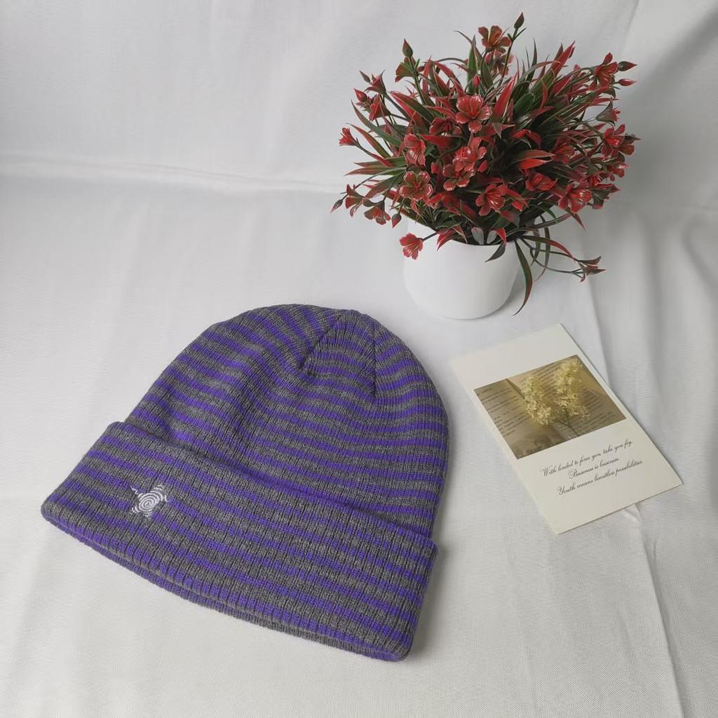 Original niche designer's star-striped retro knitted hat for children's autumn and winter versatile face-showing small pullover hat