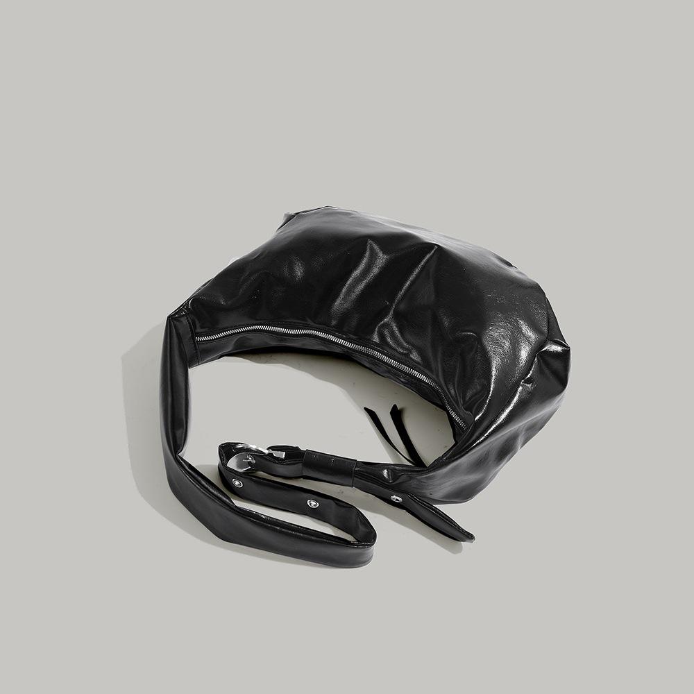 Niche design black retro large-capacity dumpling bag, 2025 new summer fashion versatile shoulder and crossbody bag