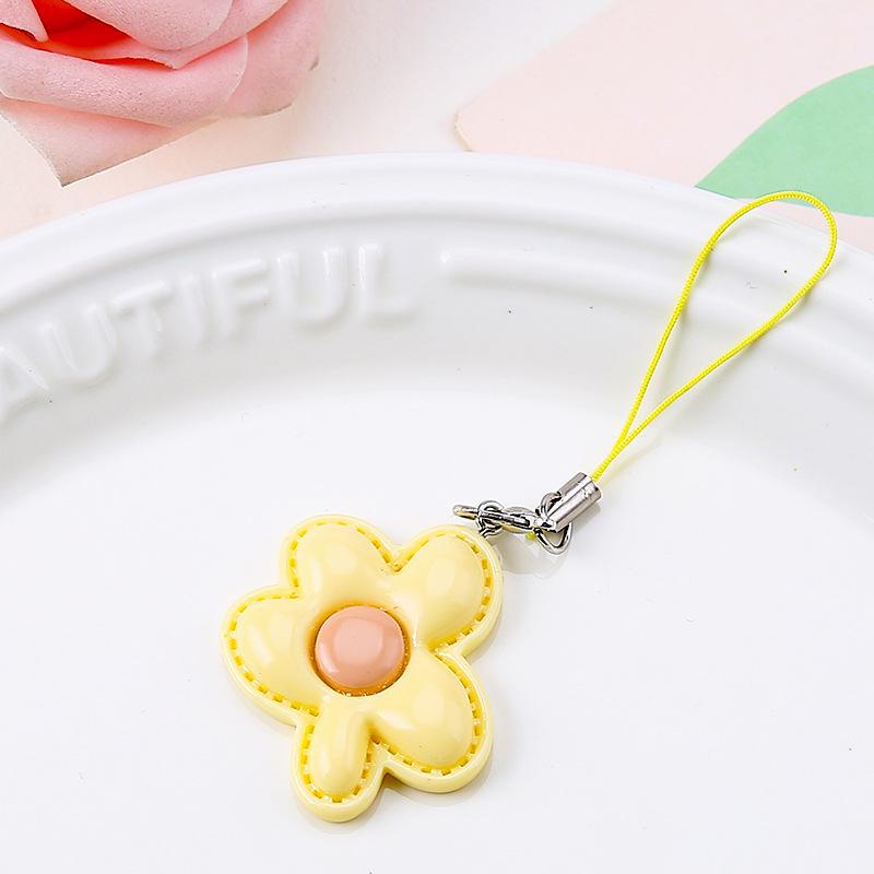 Five-Petal Flower Candy Color Keychain Pendant - DIY Handmade Jewelry Gift for Girlfriends