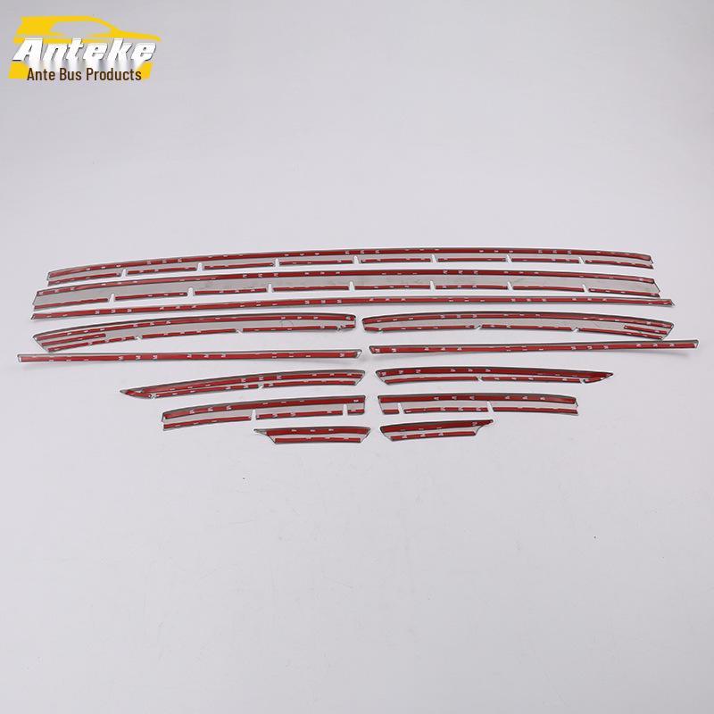 18 Bora Накладка на нижнюю решетку радиатора - Защитная яркая полоса от царапин на капот