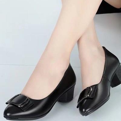 Весна 2025 года, новые удобные рабочие туфли для мам среднего и пожилого возраста с мягкой подошвой, женские кожаные туфли, черные туфли на низком каблуке