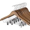12 упаковок высококачественных деревянных вешалок для костюмов. Вешалки для юбок с зажимами. Вешалки для брюк из цельного дерева. Вешалки из дерева премиум-класса с натуральной гладкой отделкой.