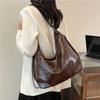 This Year, Large-capacity Women's Bags Are Popular. 2025 New Shoulder Bags, Foreign Style Autumn Underarm Chain Bags, and Backpacks Are Trendy.