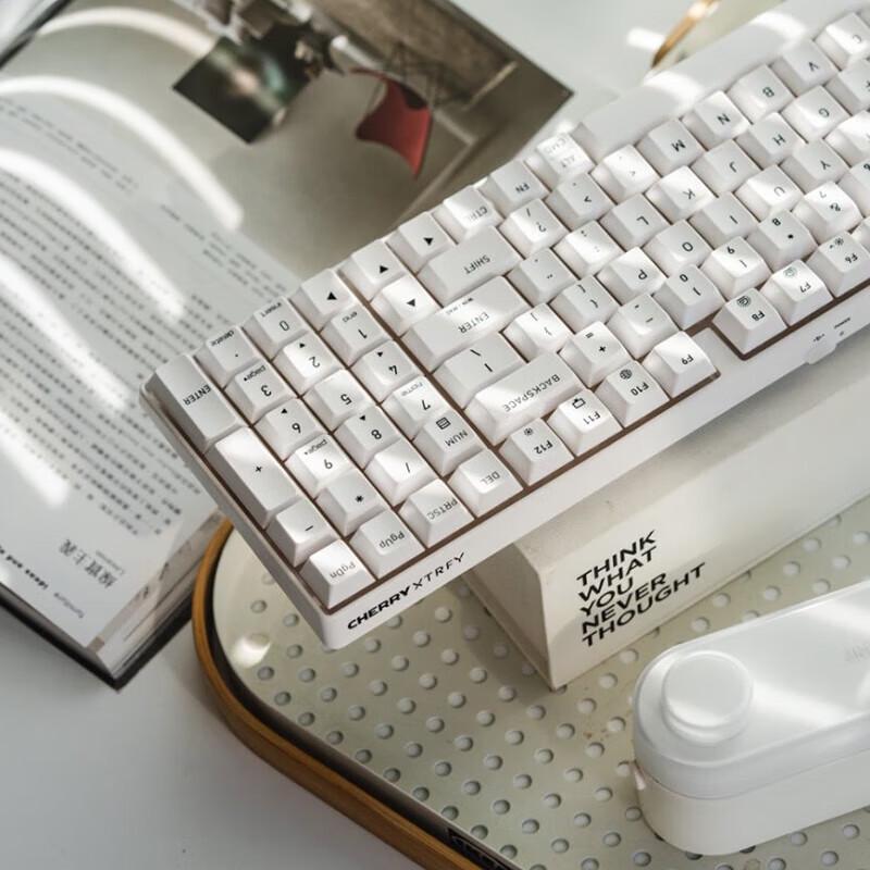 CHERRY K37 Беспроводная RGB игровая клавиатура с тремя режимами