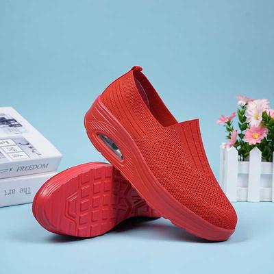 Парикмахерские каблуки Красные кроссовки Повседневные женские летние кроссовки Черная женская обувь Спорт Бескет Новая обувь Новый сезон Обувь
