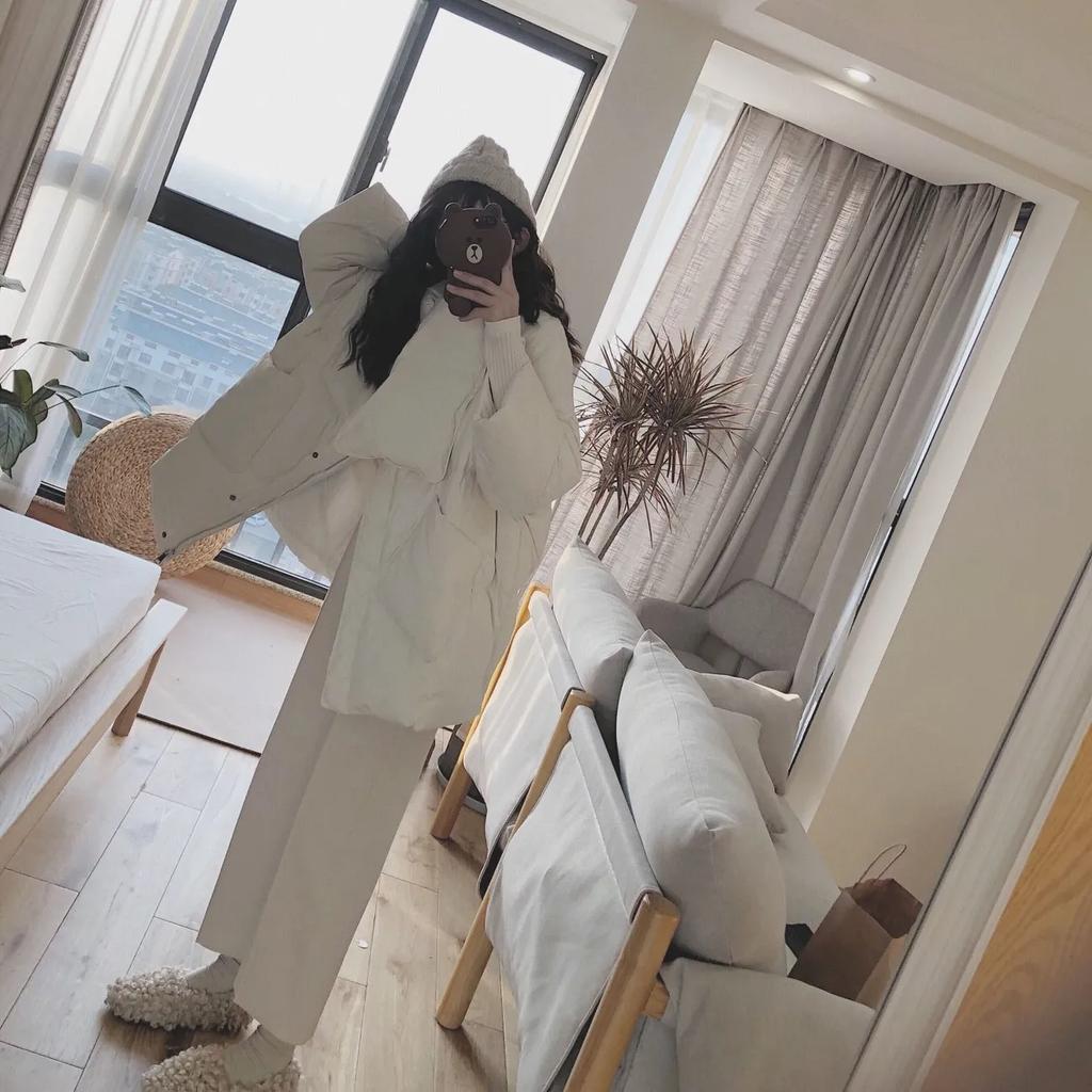 Женское белое утиное пуховое пальто Зимняя мода Женский шарф Куртки большого размера с круглым вырезом Свободные утолщенные парки Теплая верхняя одежда