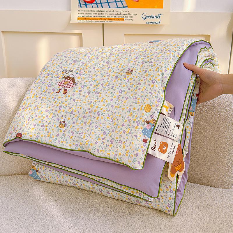 Washable Cotton Double Gauze Cartoon Summer Quilt for Mother and Baby - Soft, Fresh, and Thin Air Conditioning Blanket
