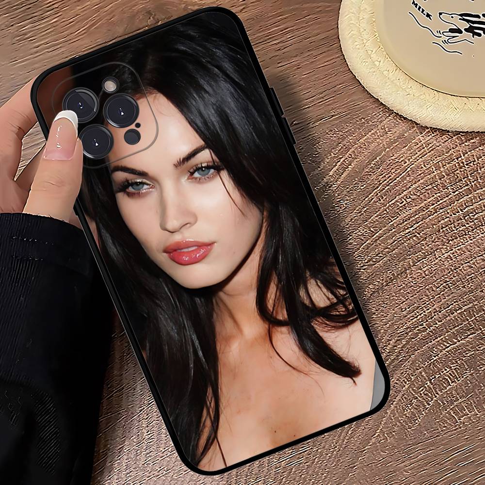 Чехол для телефона Megan Fox 'B-Body Дженнифер' для iPhone 16 Pro Max 15 17 Plus 14 13 12 Mini 11 Черный