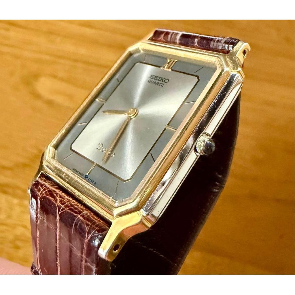 SEIKO Dolce Кварцевые Квадратные Золотой x Серебряный
