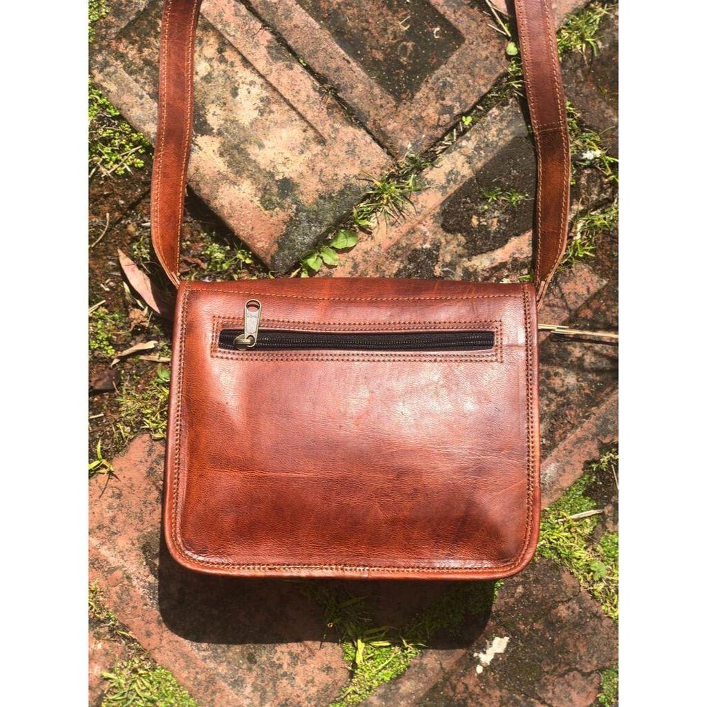 Стильная маленькая коричневая кожаная сумка, кожаная сумка-мессенджер в винтажном стиле, сумка через плечо размером 7 x 9 дюймов, сумка из потертой кожи, сумка Fairtrade.