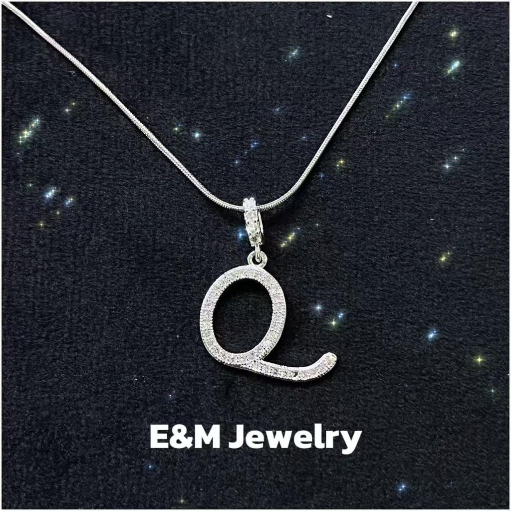 Королевский двор - Ожерелье в стиле «Дрянные девчонки» - Набор подвесок: Крест, Корона и Римская цифра, полностью покрытых цирконием - Роскошный позолоченный медный чокер для женщин