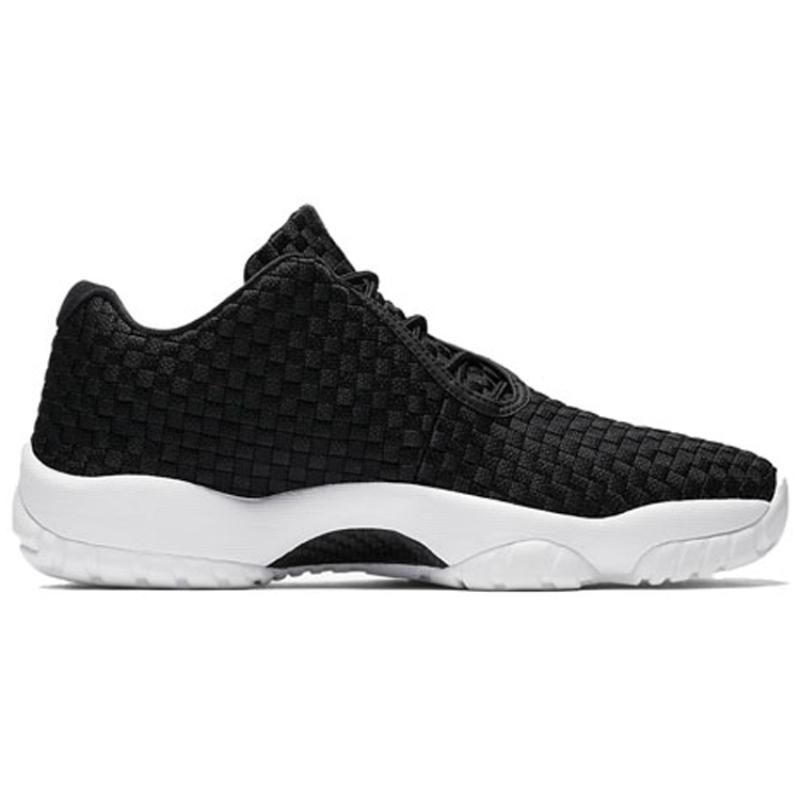 Jordan Future Low Черно-белые 2018 Jordan 718948-002