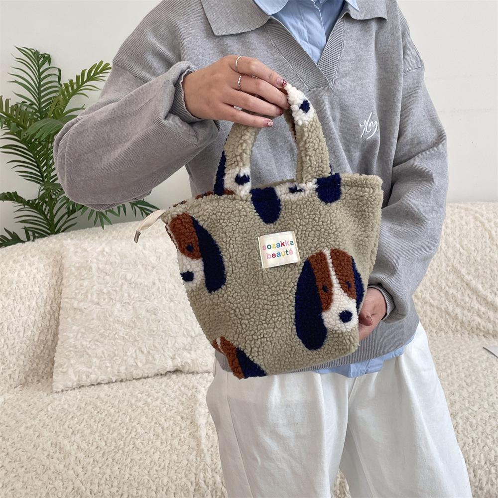 Зимняя мода 2023 Женская плюшевая сумка-тоут в горошек - Милая и стильная для работы или поездок