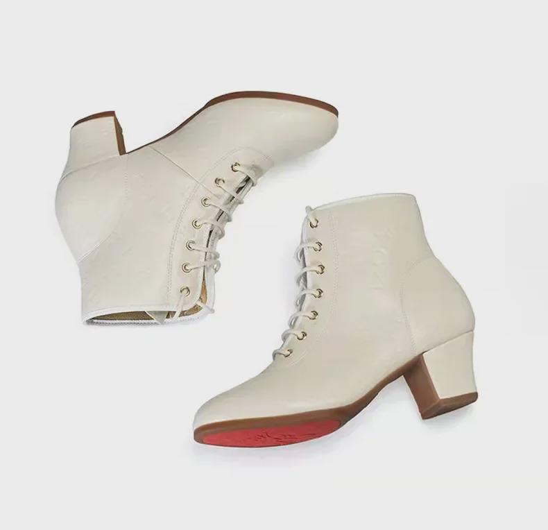 Женская обувь для танцев квадратной формы: Средний/высокий каблук, высокое голенище, мягкая подошва, тисненая кожа, идеально подходит для людей среднего/пожилого возраста, отлично подходит для осени/зимы.