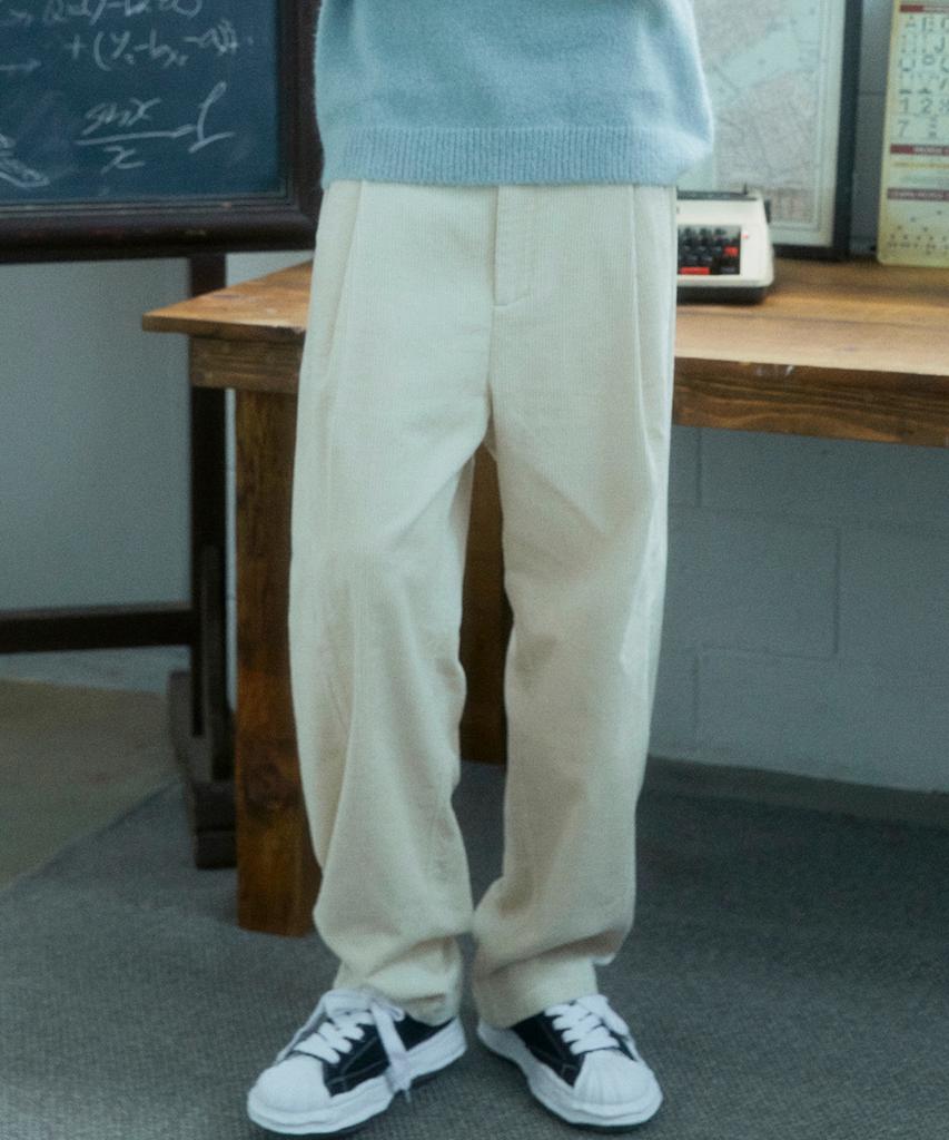 DTHIRTYONE Curved Corduroy Pants_Cream