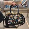 2025 Новая модная сумка через плечо с бриллиантовыми заклепками, универсальным характером и большой вместимостью