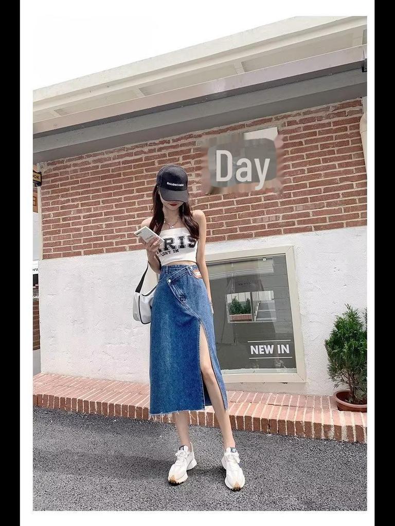 Женская джинсовая юбка А-силуэта с высокой талией и разрезом сбоку - Лето 2023 г.