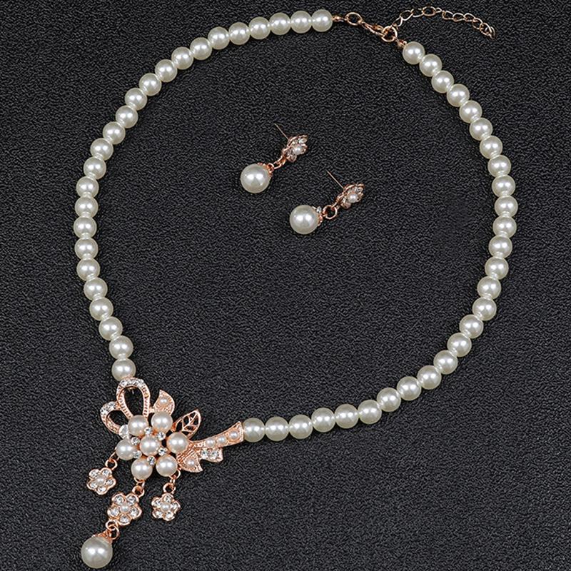 1 Set Women Necklace Beaded Glossy Faux Pearls Rhinestone Embedded Flower