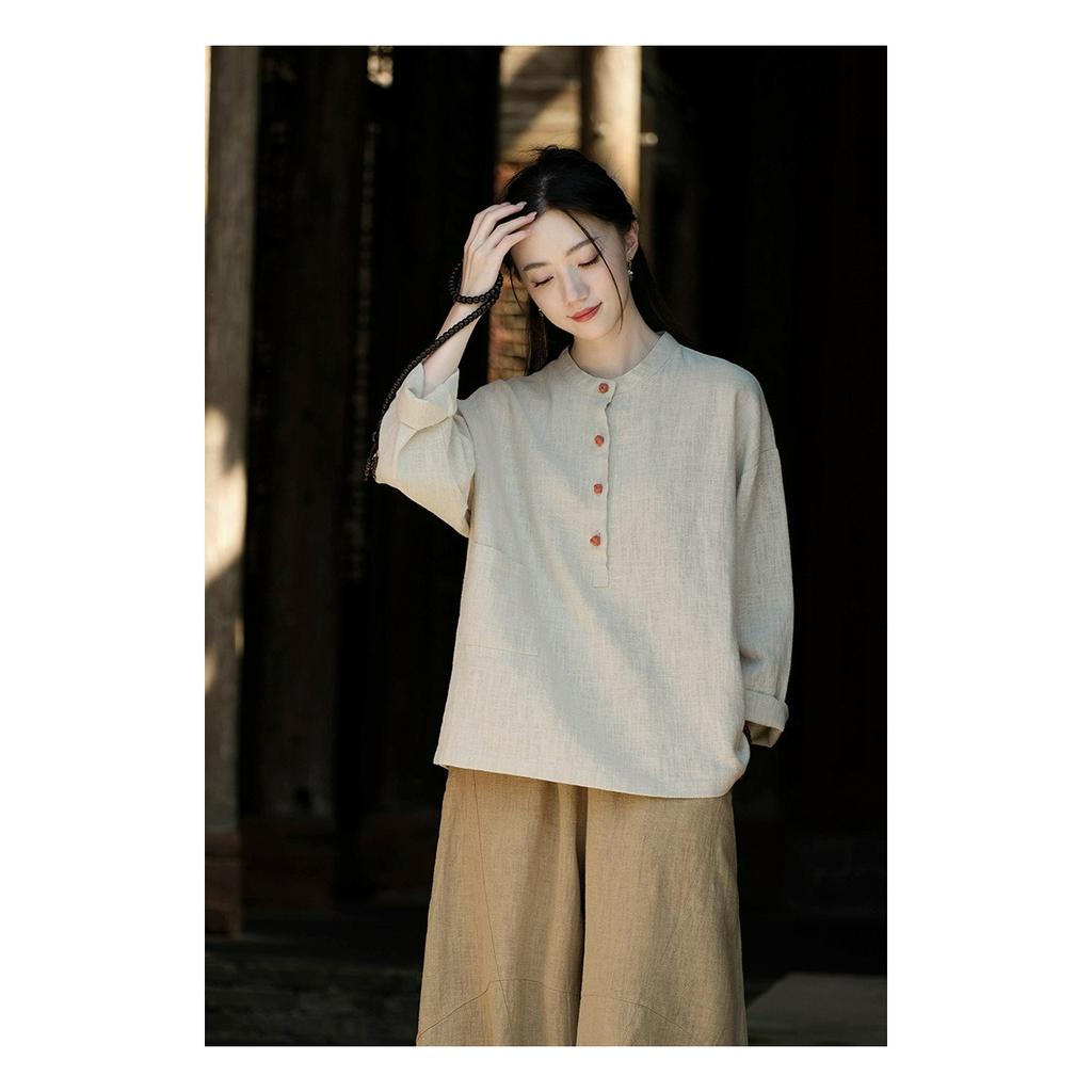 Осенняя хлопково-льняная женская льняная блузка-пуловер большого размера с воротником-стойкой, цветной вставкой и застежкой-пуговицей