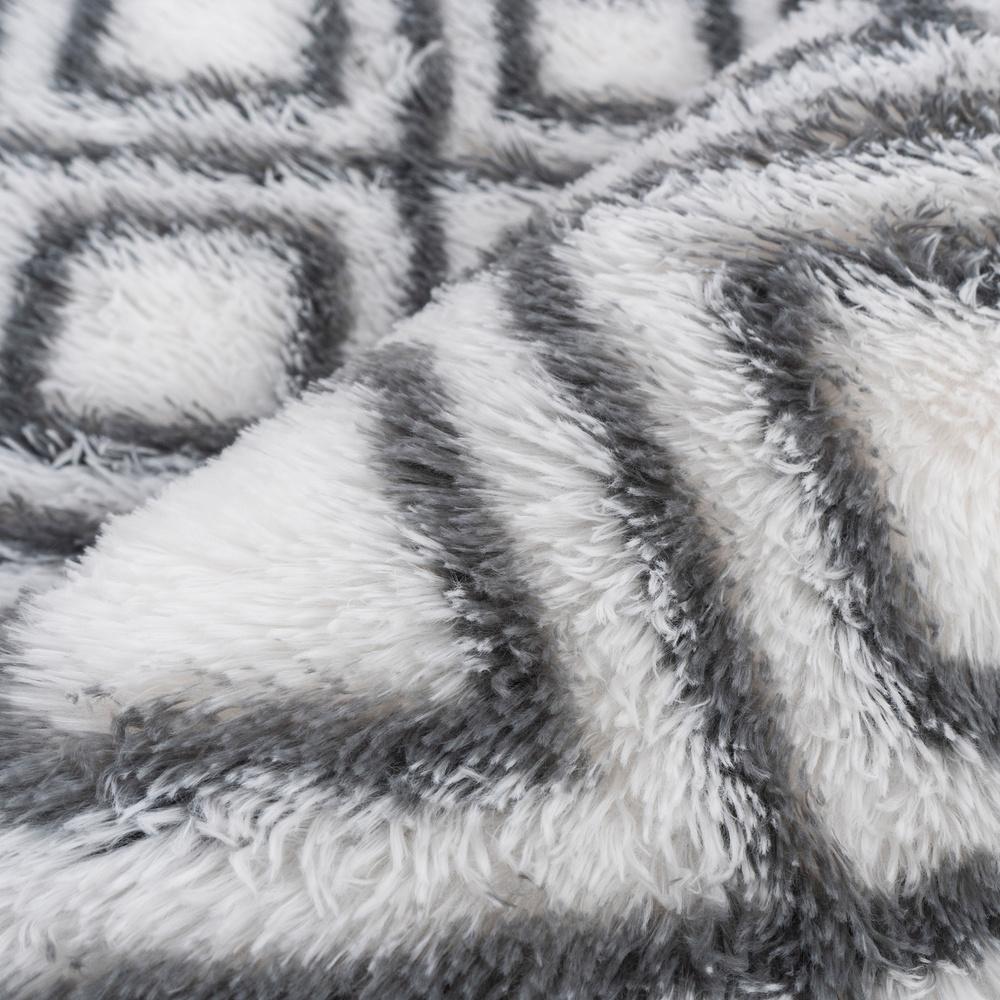 Dywan do salonu shaggy DECOR antypoślizgowy miękki puszysty modny 120x170 White Cube