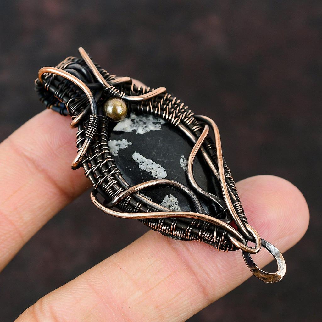 Подвеска в виде хризантемы, подвеска из драгоценного камня, подвеска из медной проволоки, ювелирное изделие в виде хризантемы, подвеска ручной работы, дизайнерская подвеска, подарок для матери