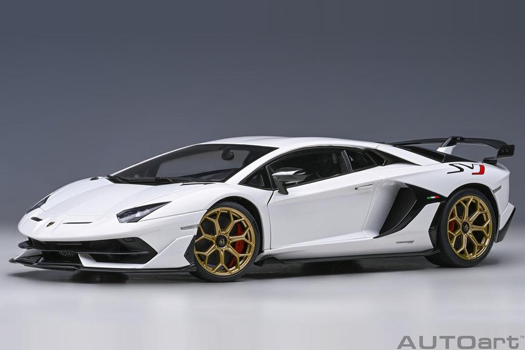 AUTOart Lamborghini Aventador SVJ Pearl White Готовый продукт 1/18