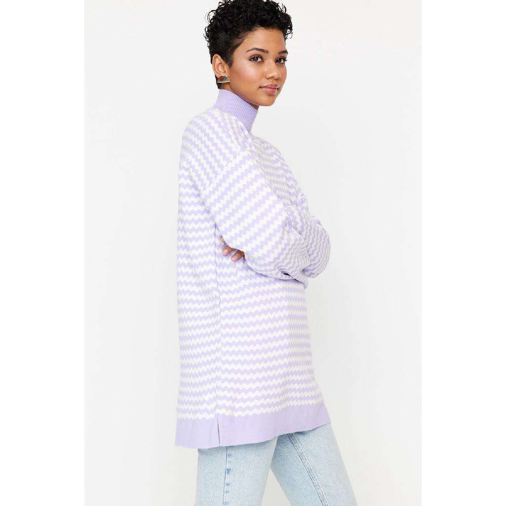 Сиреневый вязаный свитер в полоску с полуводолазкой Tctaw22ak0185