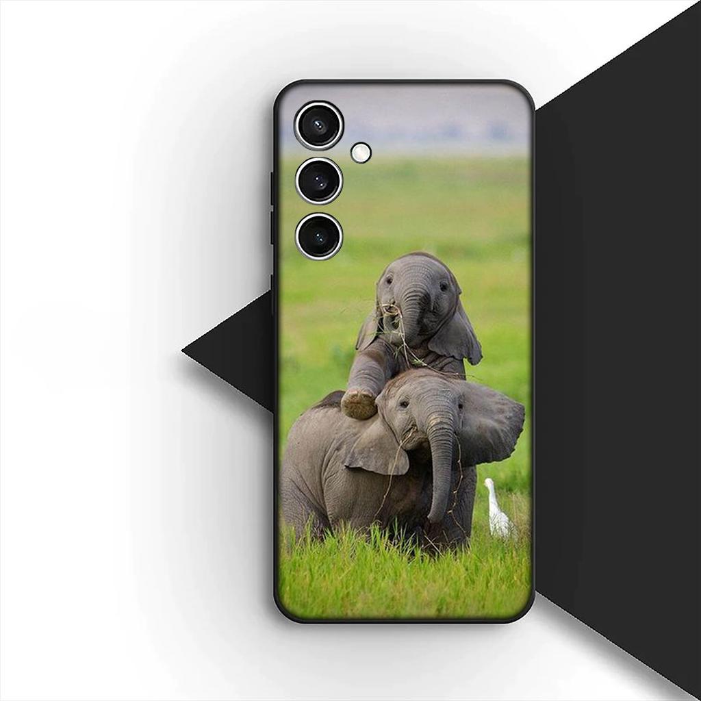 Elephant Dumbo Silicone Cover for Apple iPhone 17 Pro XS Max Air XR 6 Plus X 5 + SE 2022 SE2 6+ Coque Phone Case