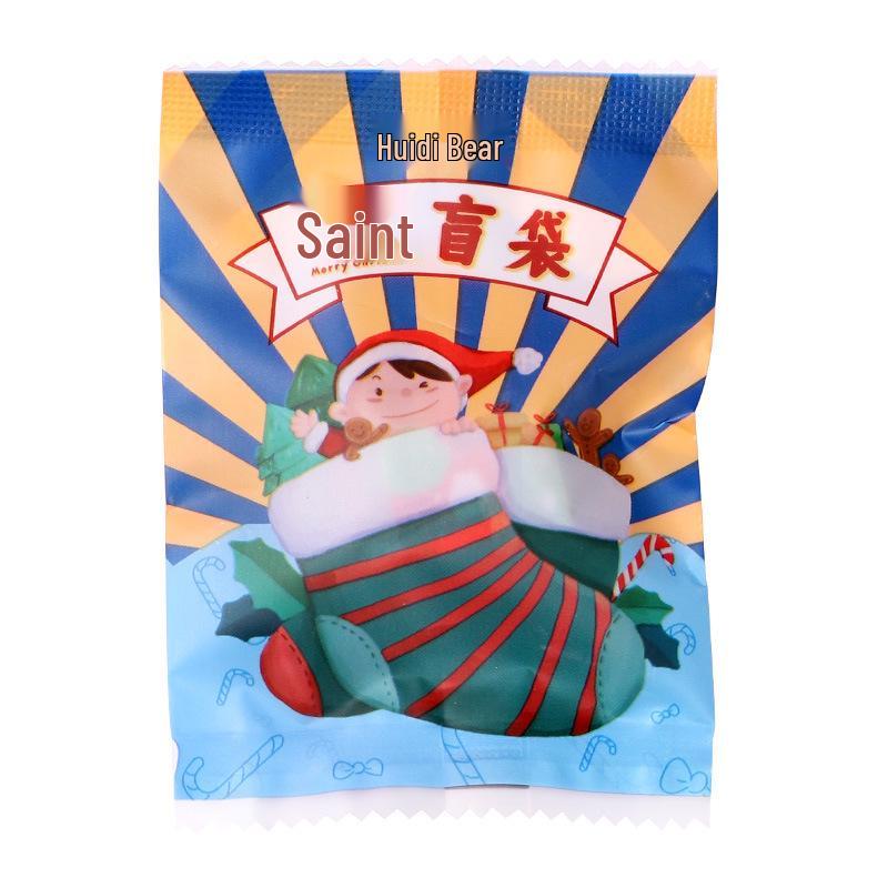 Christmas Figurine Keychain: PVC Soft Rubber Ornament for Bag Decoration & Small Gift