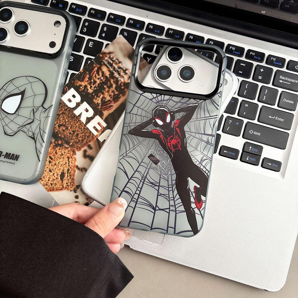 Креативный чехол Marvel Человек-Паук для iPhone 15/14/13 Pro Max