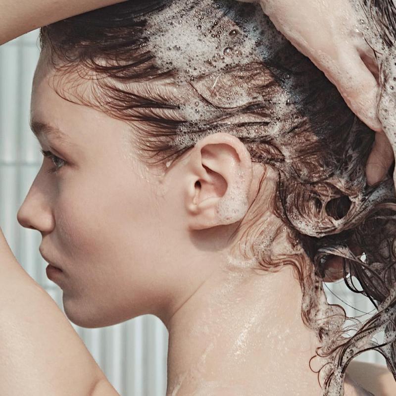 MONCLOS Шампунь-решение для кожи головы 300 мл