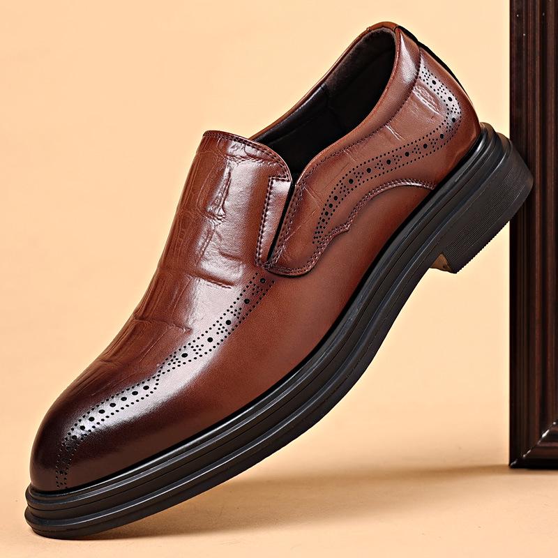 2024 New British Style Men's Carved Brogue Business Casual Leather Slip-On Shoes