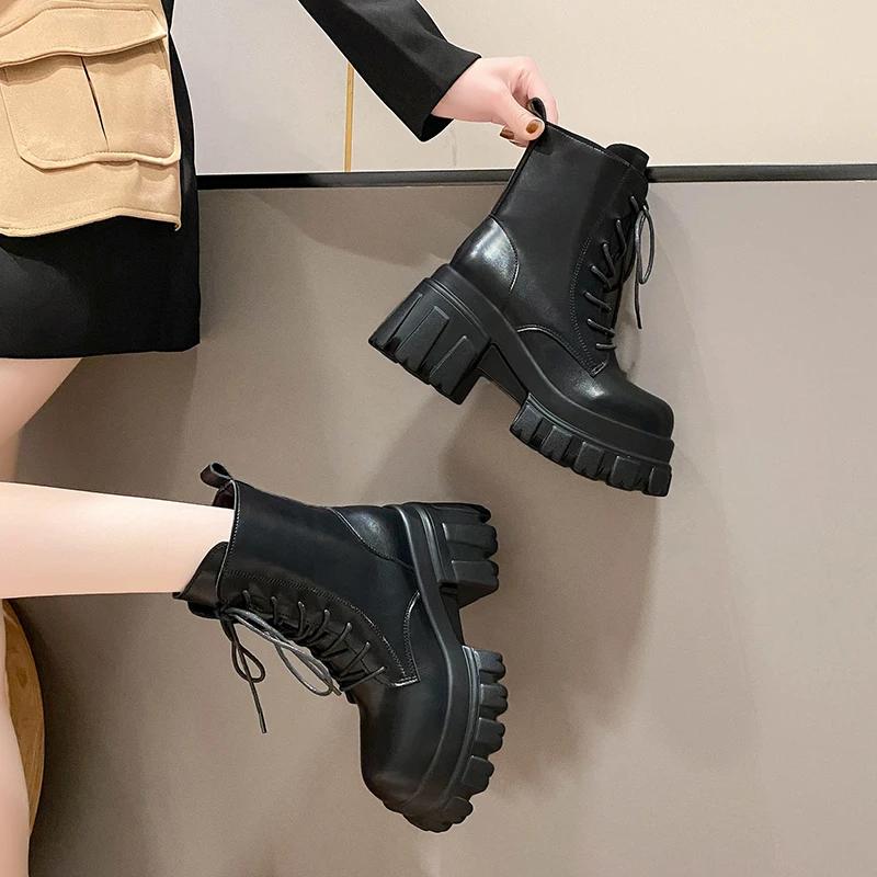 Модные женские ботильоны на шнуровке с высокой платформой 2024 года, зимние мотоциклетные ботинки с толстой подошвой, каблук 9,5 см, массивные кожаные кроссовки, женская обувь