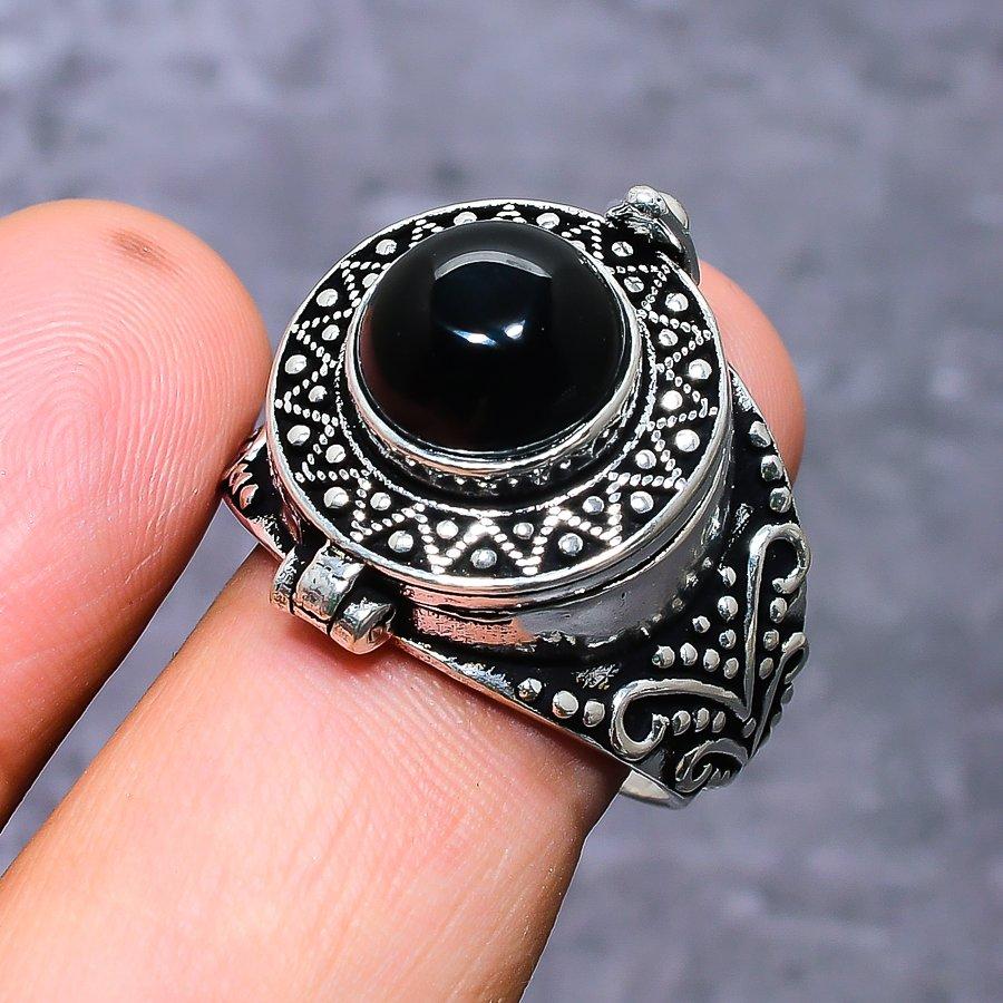 Кольцо из серебра 925 пробы с натуральным черным ониксом, размер 10 C5Z44