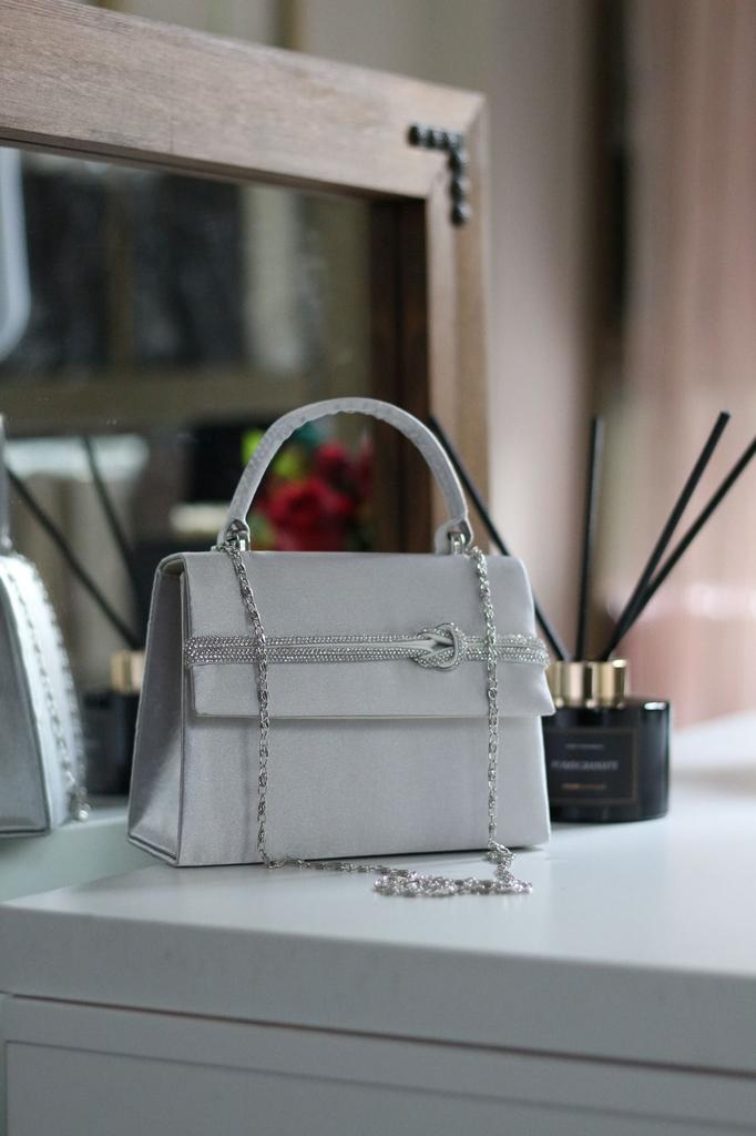 Women's Stylish and Useful Evening Dress Bag Women's Satin Beige Stone Stripe Detailed Evening Dress Shoulder Bag