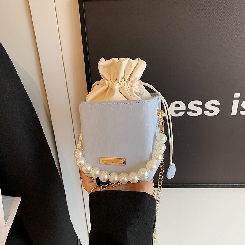 Foreign Style Small Bag Popular New Fashion Design Versatile Pearl Chain Messenger Bag Shoulder Bucket Commuter Bag
