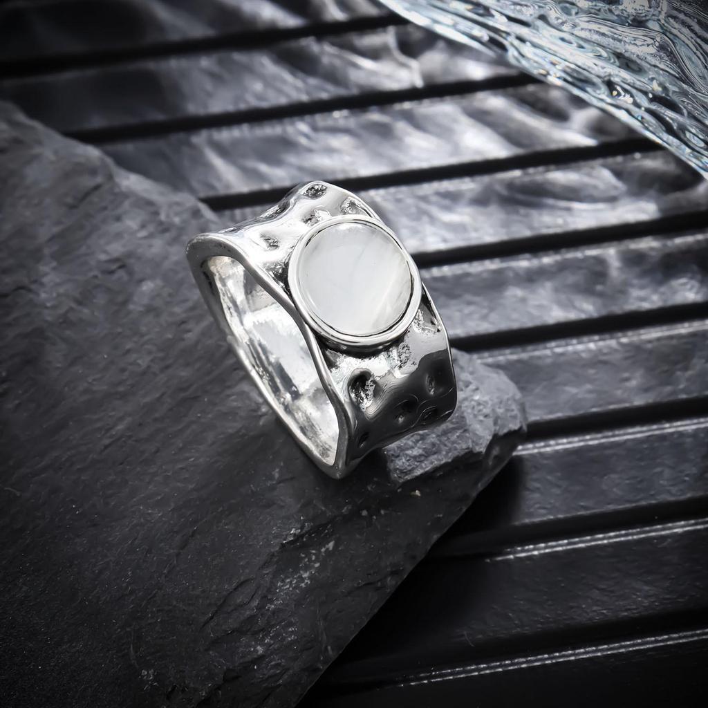 Jianjie Creative Retro Moonstone Wide Band Men's Ring - European and American Popular Jewelry