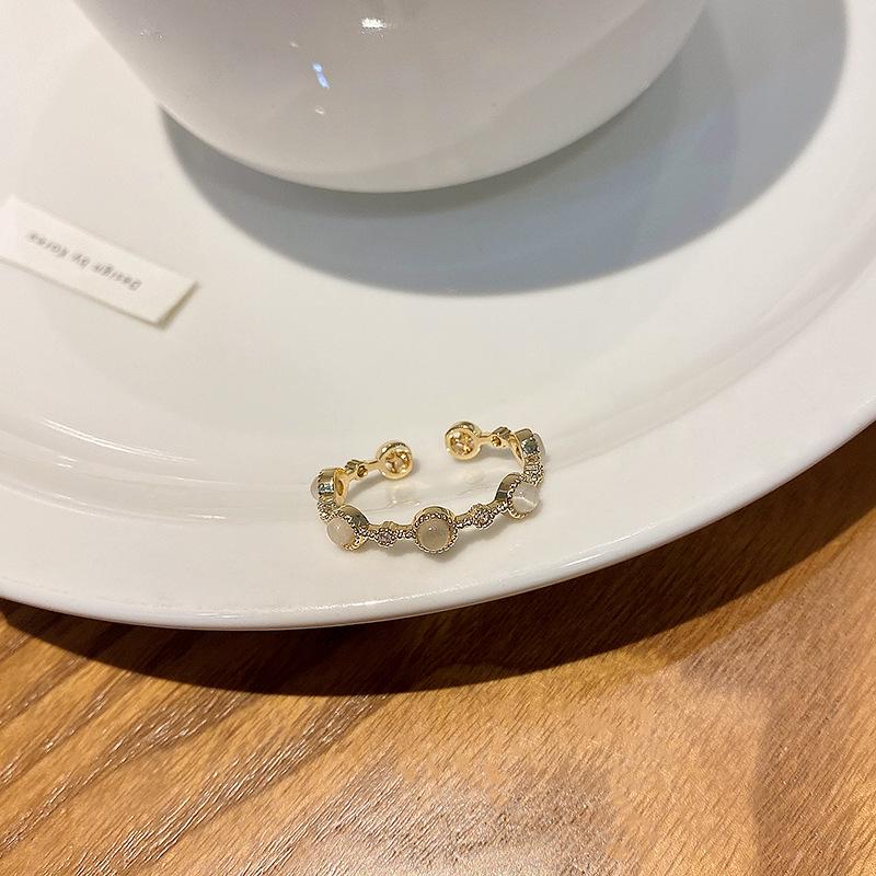 Korean Luxury Zircon Pearl Bow Ring - Vintage Niche Design, Women's Open Hand Jewelry