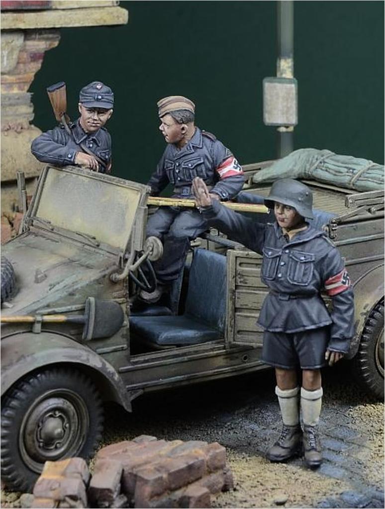 Миниатюрный немецкий солдат HJ верхом на Kubelwagen набор из 3 деталей из смолы DD35237 D-Day 1/35