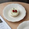 Винтажные керамические тарелки в французском стиле, 7,7 дюйма, подглазурная цветная, эстетичные, для ужина, с белым цветочным узором, рельефная, столовая посуда