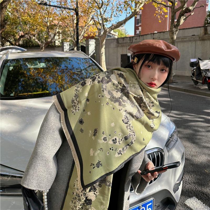 Green Small Fresh Warm Scarf, Lady Style Imitation Cashmere Double-sided Warm Student Scarf Air Conditioner Shawl
