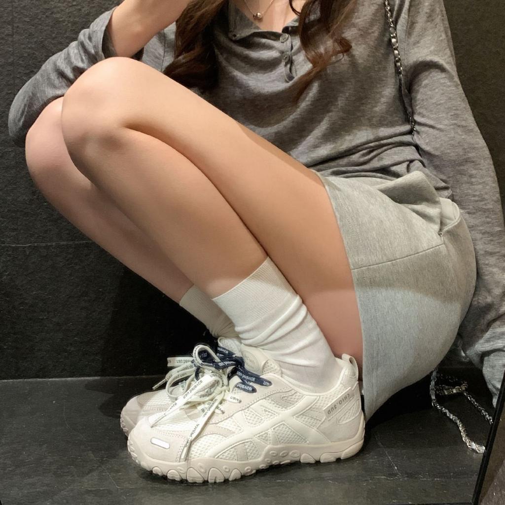 Корейская версия увеличивающих высоту немецких тренировочных кроссовок 2025 осень новая сетчатая легкая летняя обувь спортивная обувь женская повседневная кроссовки Форреста Гампа