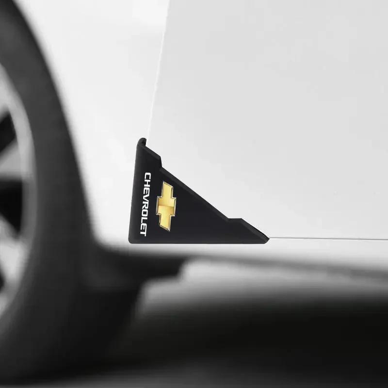Наклейки-наклейки для защиты углов дверей автомобиля Логотип Chevrolet Cruze Malibu Cavalier Monza Sail Trax Equinox Captiva Lacetti Orlando